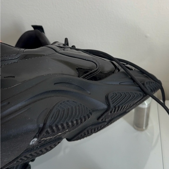 Steve Madden women’s possession black sneakers. Size 12M. - Picture 8 of 9